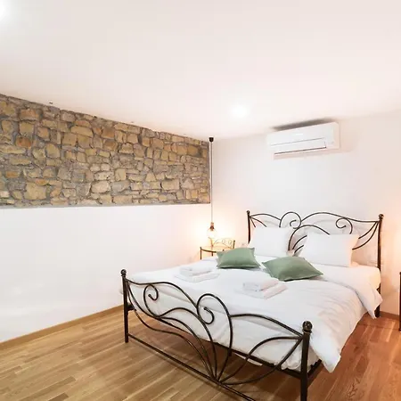 別荘 Istrian Casa Ladonia By Locap Group ポルトローシュ