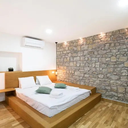 別荘 Istrian Casa Ladonia By Locap Group ポルトローシュ